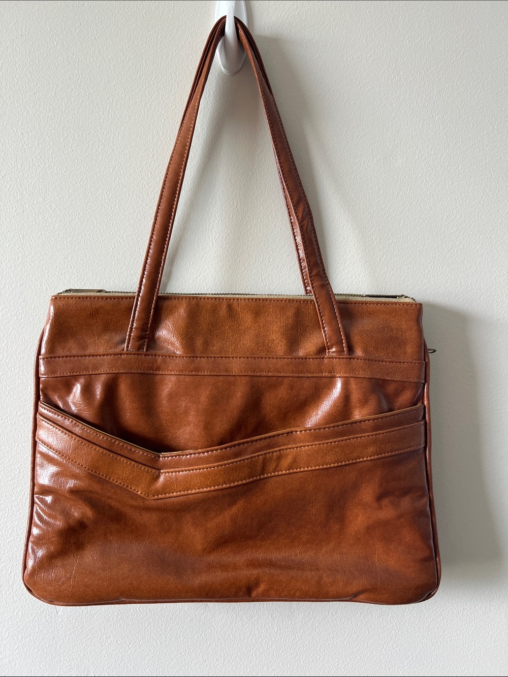 Women's Chestnut Shoulder purse faux leather 1970’s